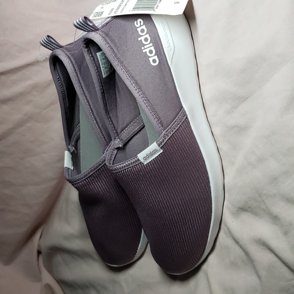 Adidas Women's Lite Racer Slip On Size 9